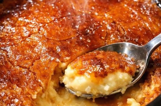 4-Ingredient Slow Cooker Crème Brûlée Pudding Cake