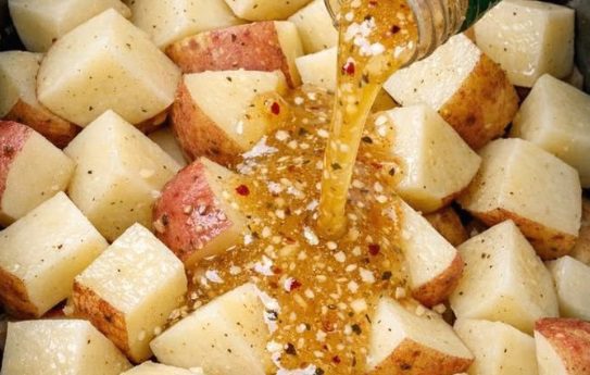 Cozy Slow Cooker Italian Herb Potatoes