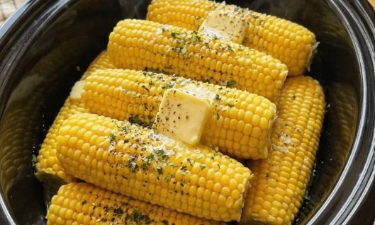 How to Cook Corn on the Cob with Just 2 Simple Ingredients: The Secret to the Sweetest, Most Flavorful Summer Corn