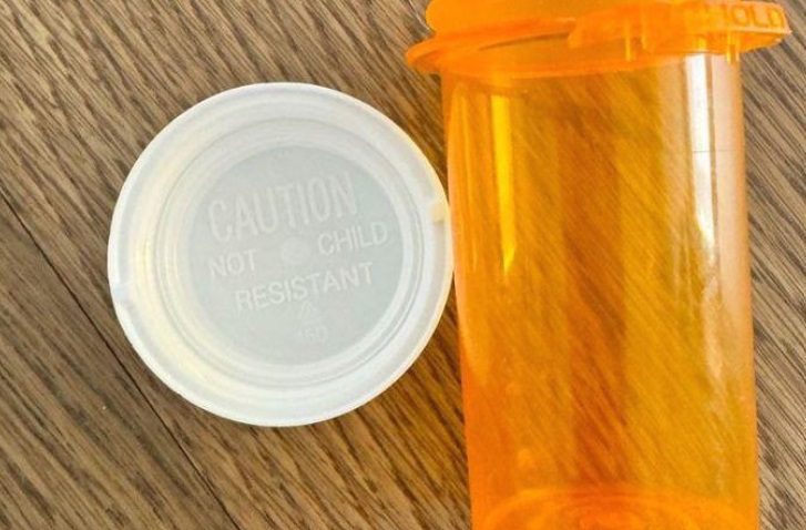 Lady Had a Bunch of Empty Old Pill Bottles – Instead of Tossing Them Out, She Came Up with These Brilliant Ideas