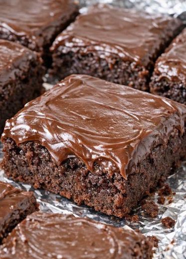 Southern 4-Ingredient Lunch Lady Brownies