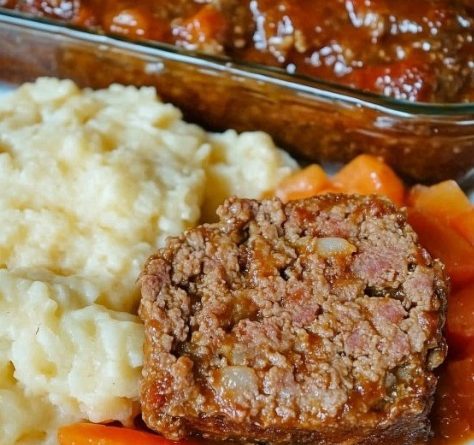 Meatloaf With A Tomato Beef Sauce