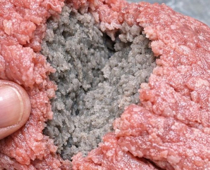 I just bought this ground beef and the inside is completely grey — did the store scam me?